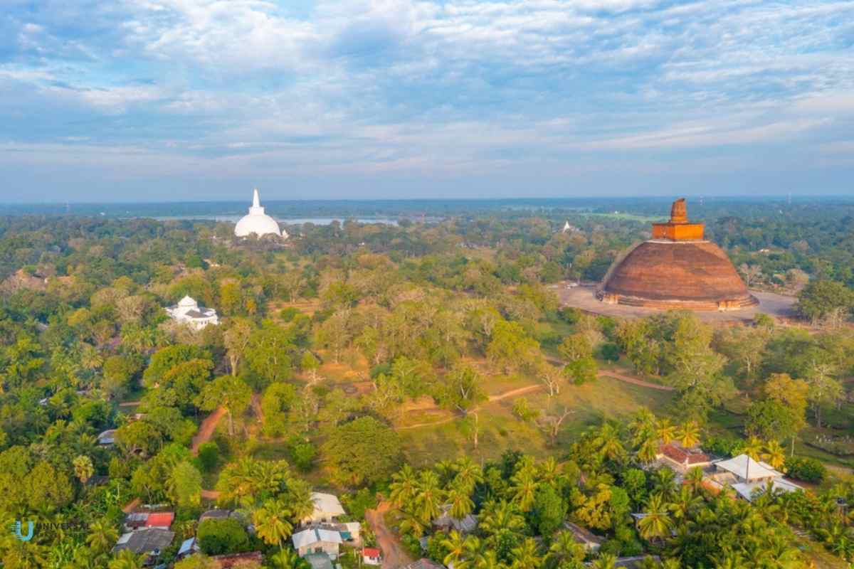 Aerial view of Ruwanweli Maha Seya